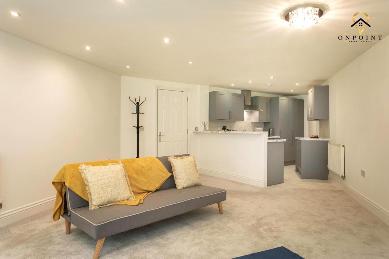 נוטינגהאם ✰Onpoint -Large 2 Bedroom Apt With Parking!✰ מראה חיצוני תמונה