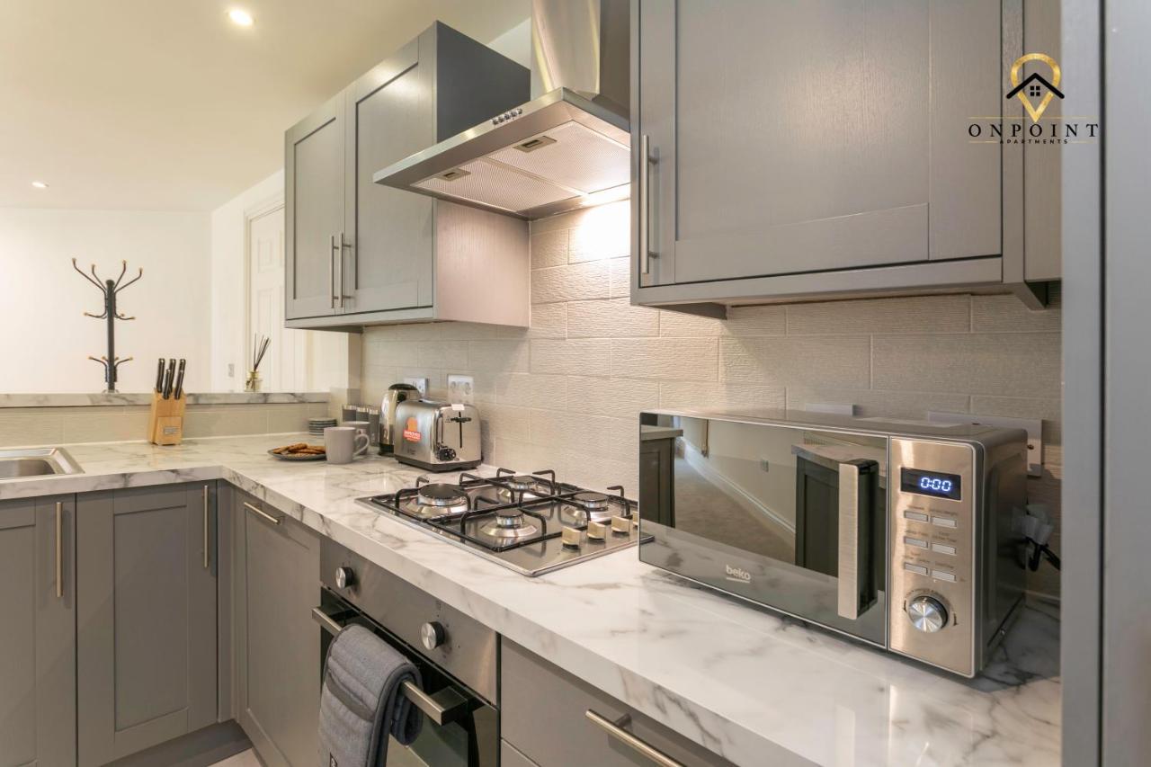 נוטינגהאם ✰Onpoint -Large 2 Bedroom Apt With Parking!✰ מראה חיצוני תמונה